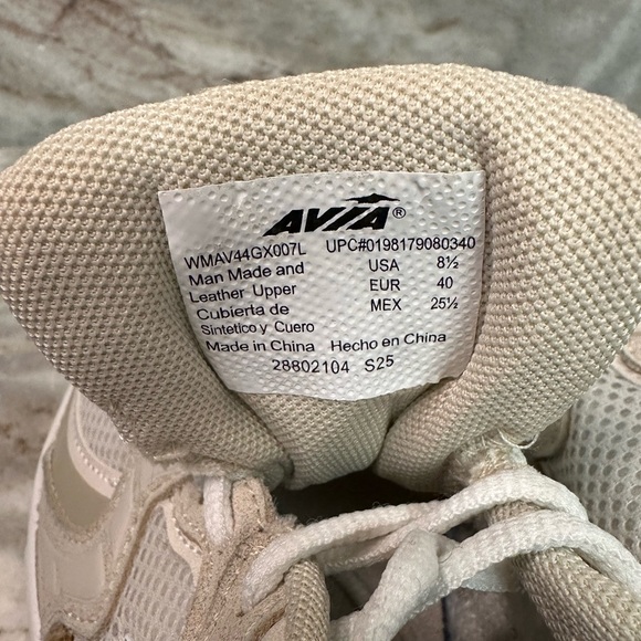 FINAL PRICE DROP Avia Women's Beige and White Sneakers - Picture 7 of 8
